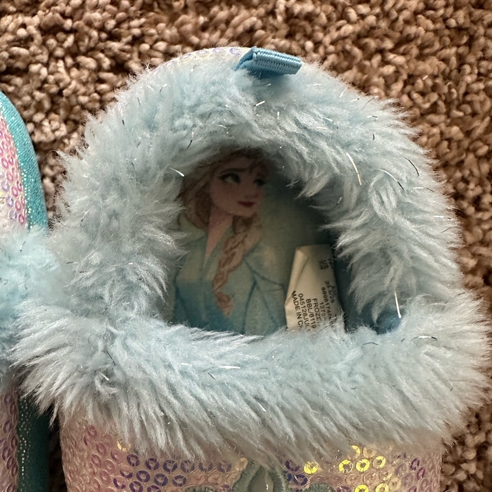 Disney Frozen Slippers – Anna & Elsa Sparkle House Shoes – Toddler Size 7/8 - Picture 2 of 4